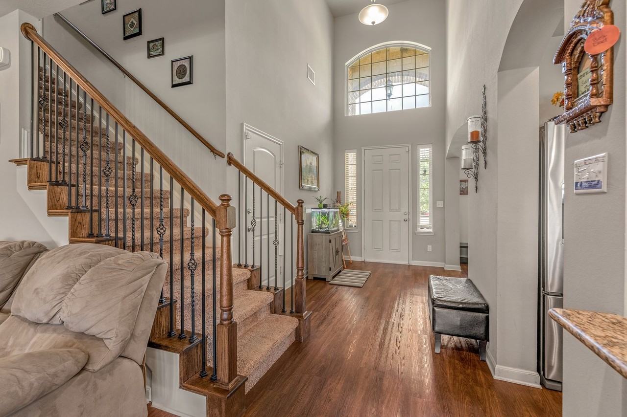 2501 Kimbolton Dr - Photo 5 of 30