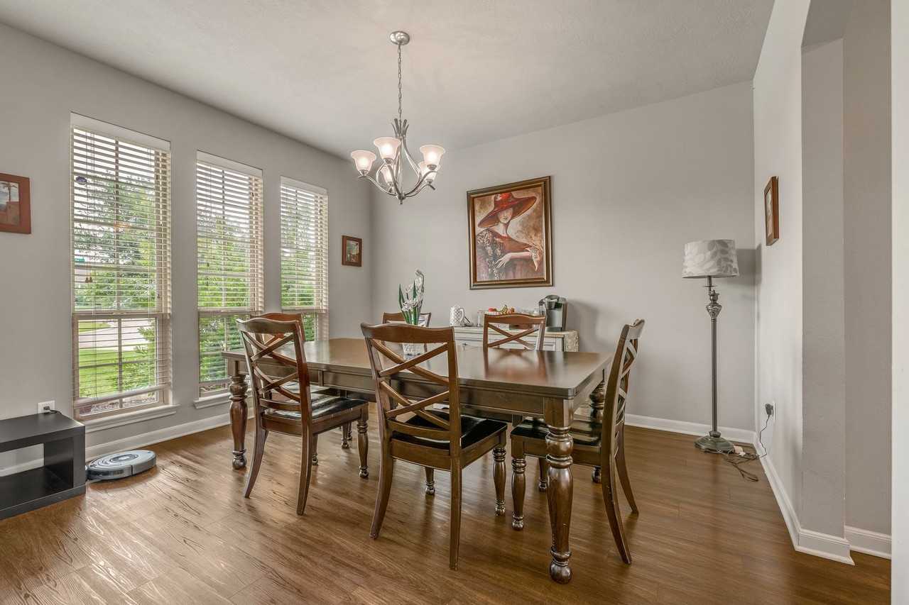 2501 Kimbolton Dr - Photo 6 of 30