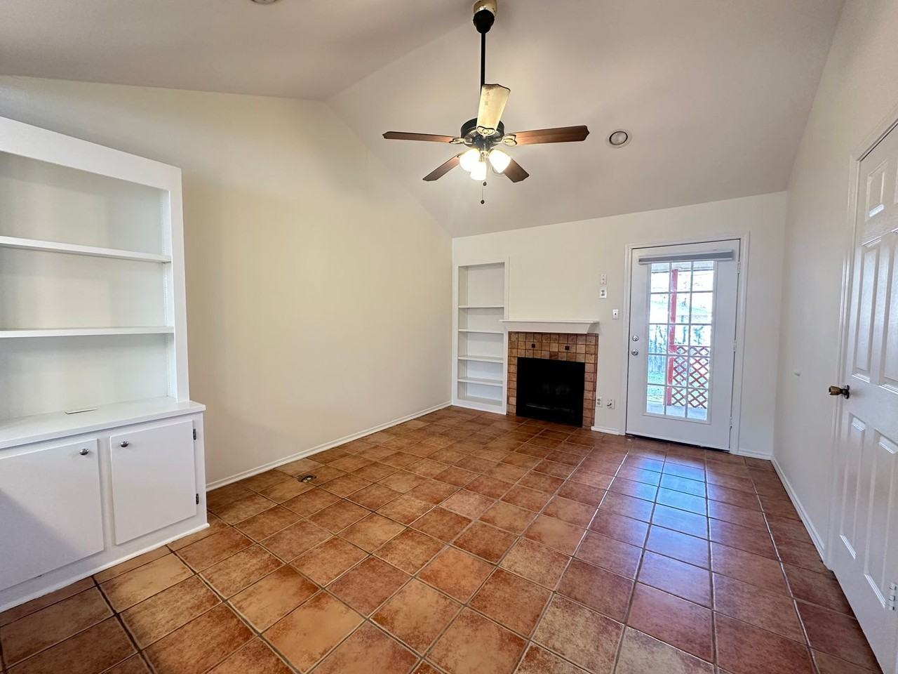 2882 Mackey Ln - Photo 4 of 15