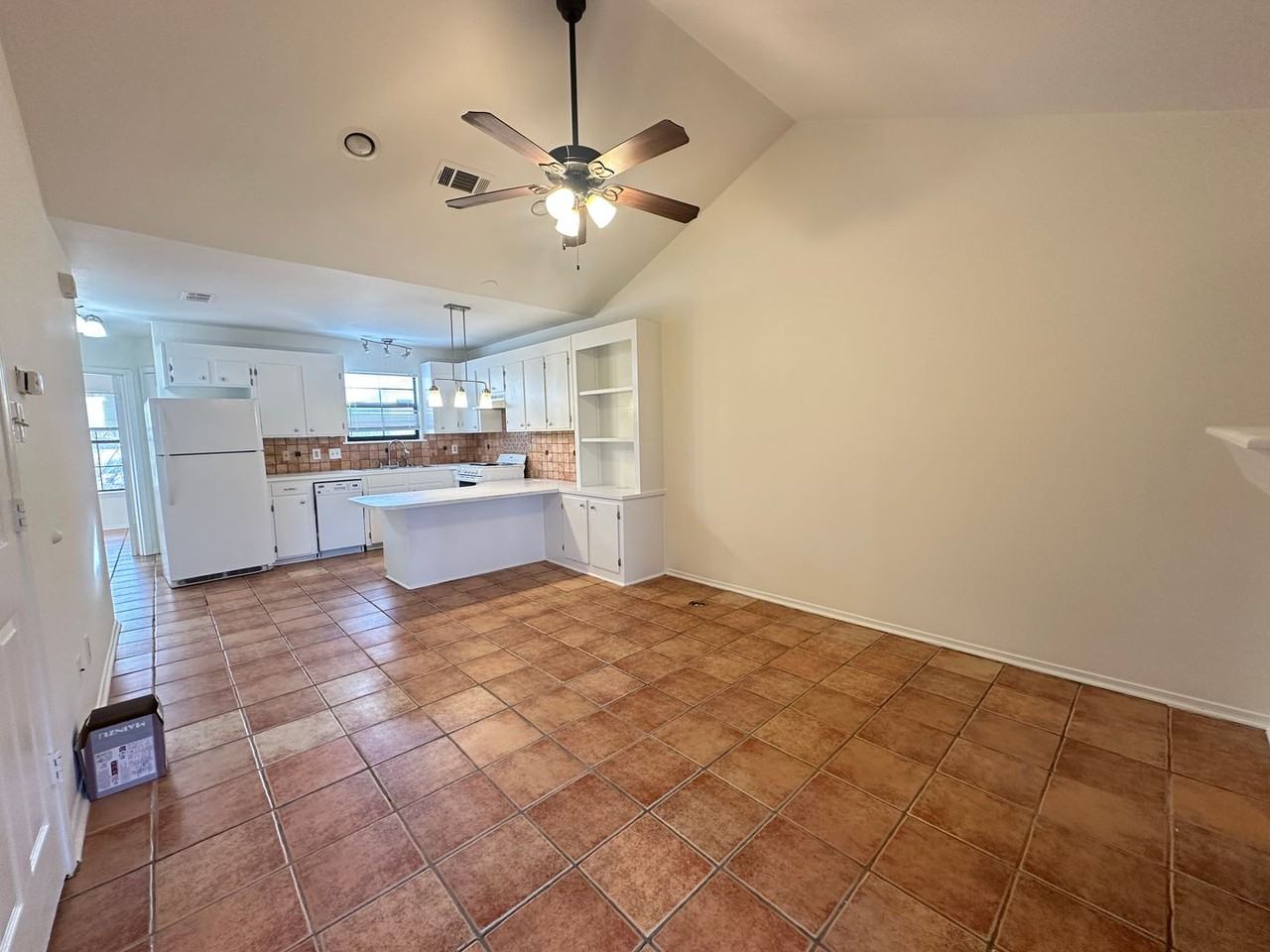 2882 Mackey Ln - Photo 6 of 15