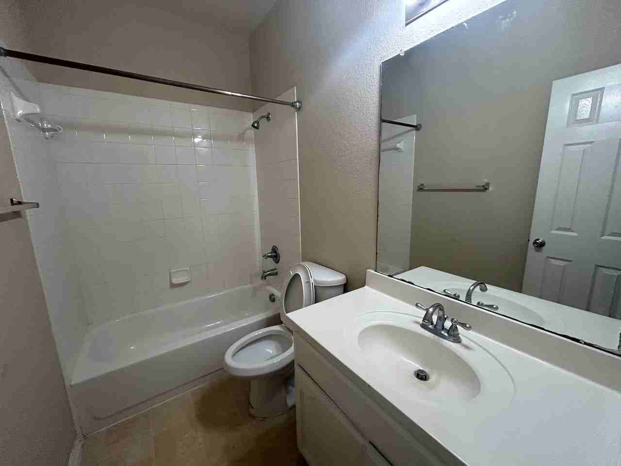 10228 Ashburn Dr - Photo 3 of 11