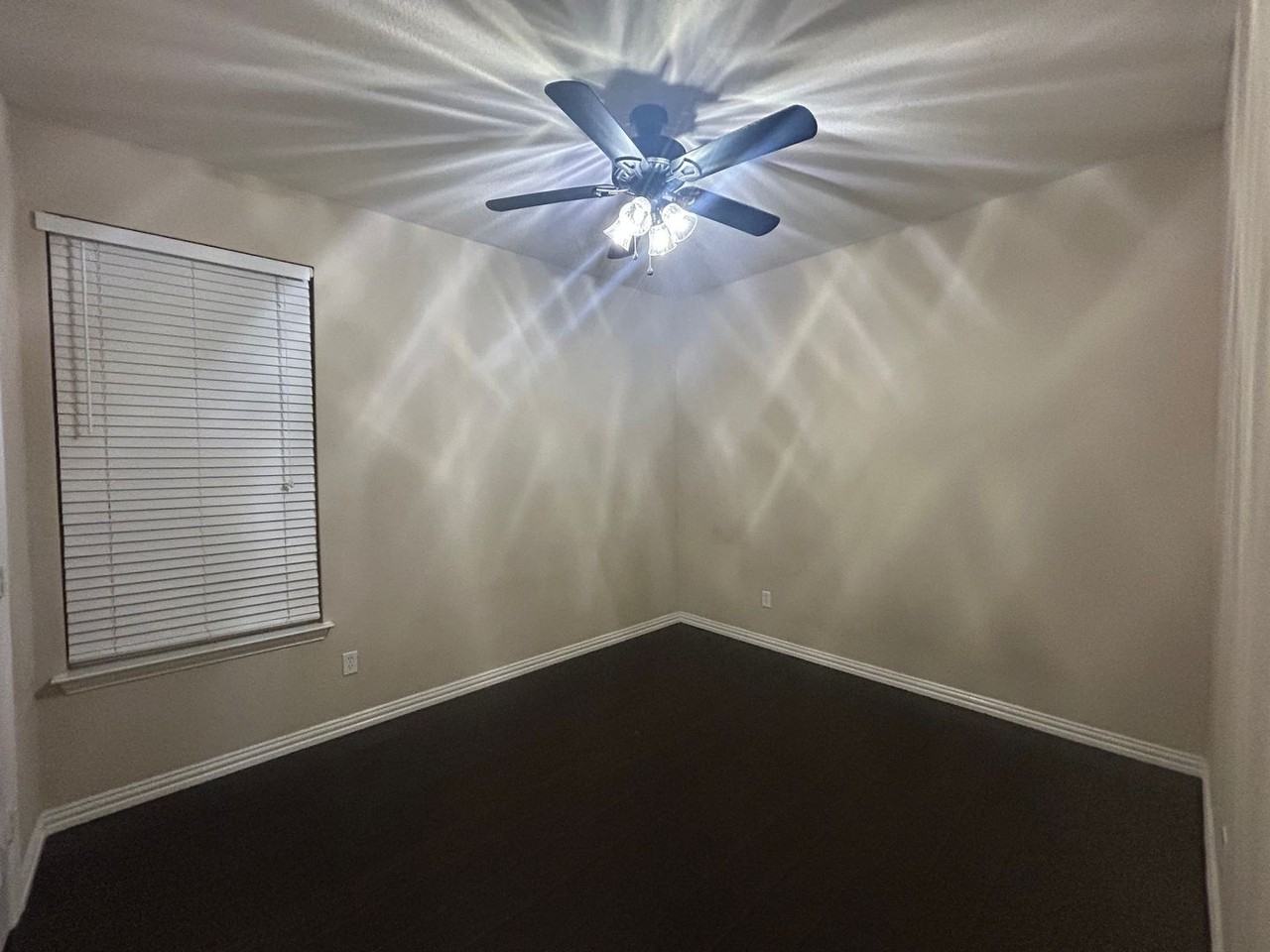 10228 Ashburn Dr - Photo 4 of 11