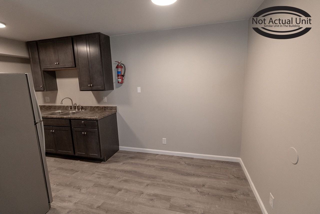 3408 Balboa Ln #27 - Photo 5 of 18