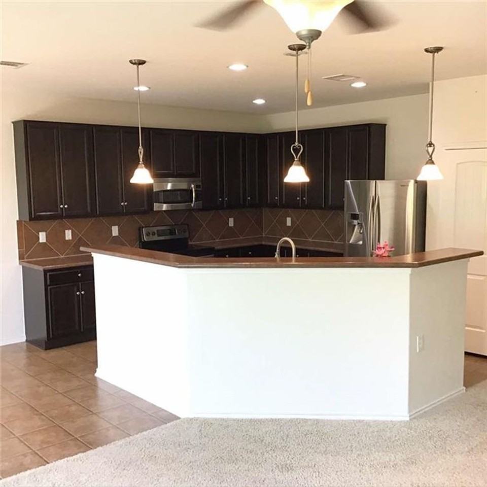 8700 Keynes Ln - Photo 4 of 12