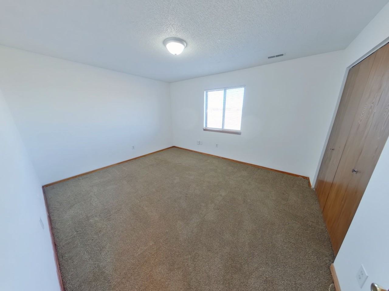 3960 N Garland Cir #2 - Photo 4 of 6