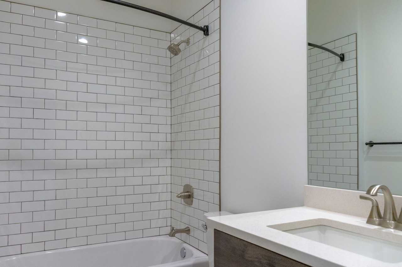 19603 199th Ter - Photo 5 of 15