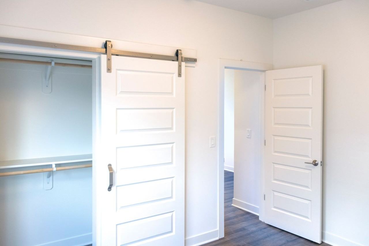 19603 199th Ter - Photo 6 of 15