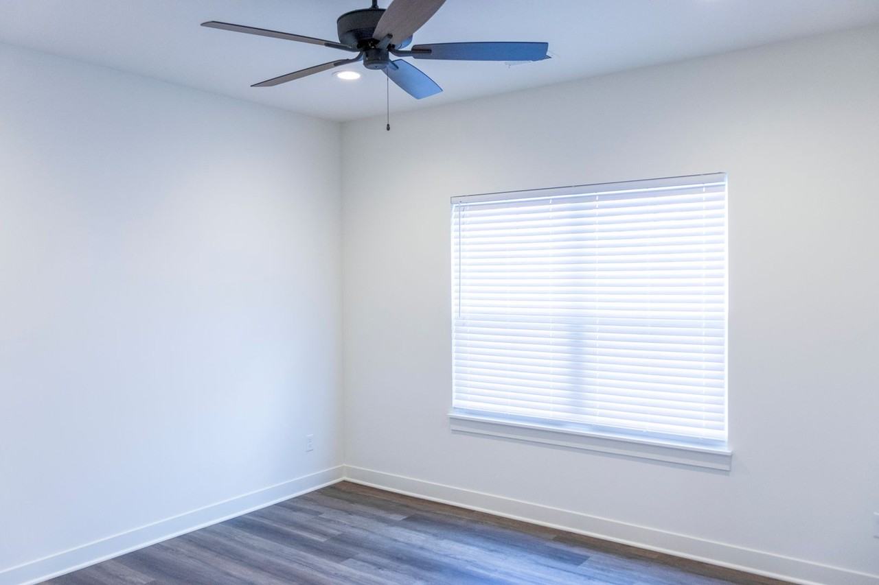 19963 Cornice St - Photo 7 of 14