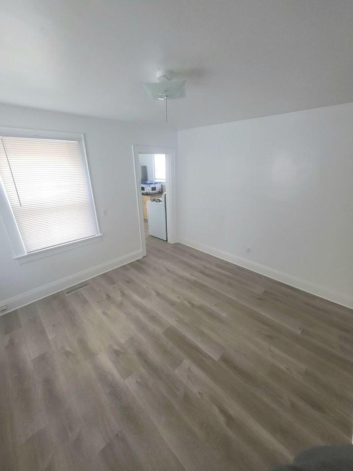 3115 E Ocean View Ave - Photo 4 of 9