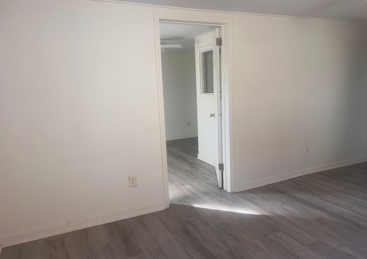 Bryant Ct - Photo 3 of 7