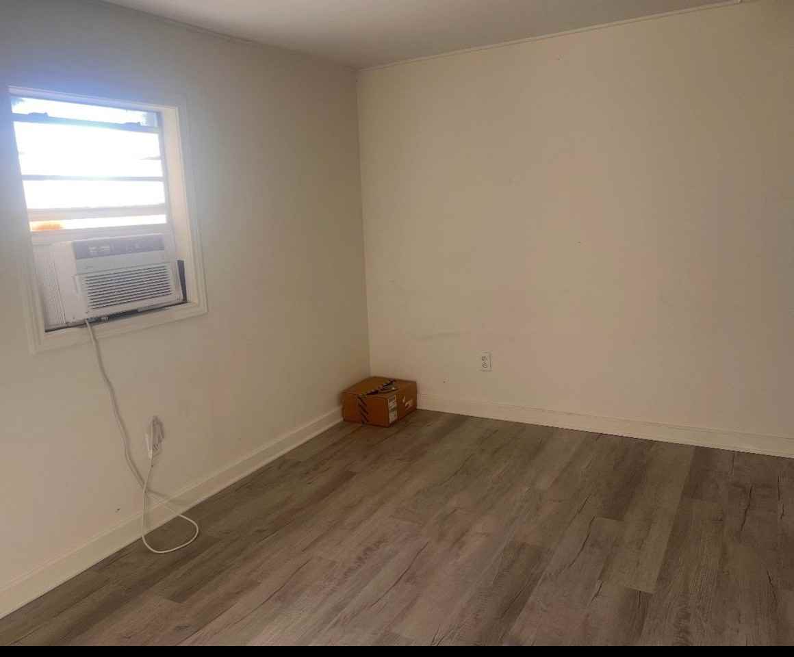 Bryant Ct - Photo 4 of 7