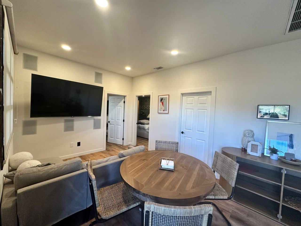 2587 Palm Ave #G - Photo 2 of 10