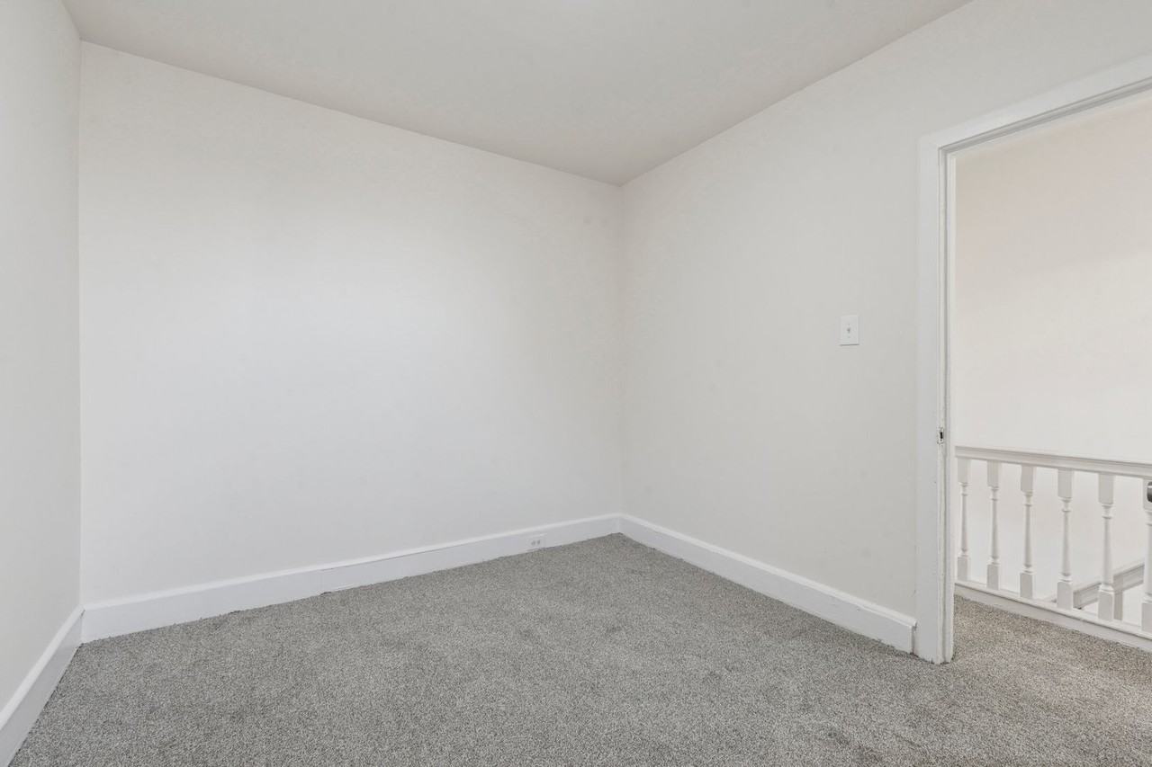 3953 N 9th St - Photo 6 of 15