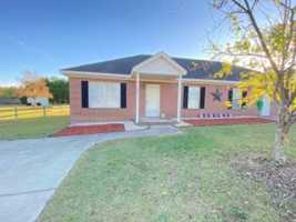 featured image of 164 W Hampton St