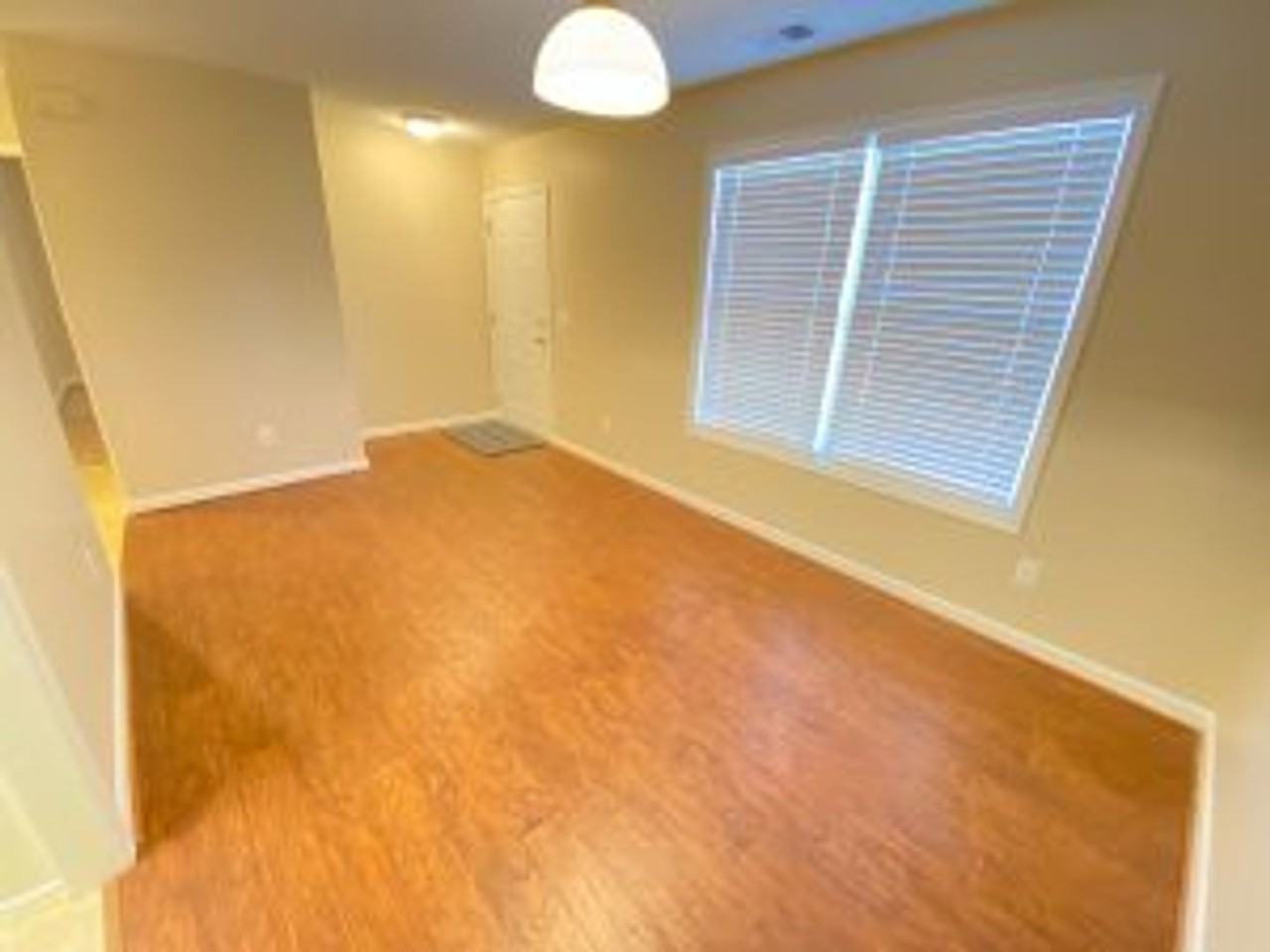 164 W Hampton St - Photo 2 of 10