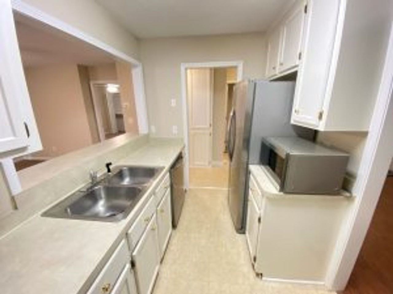 164 W Hampton St - Photo 6 of 10