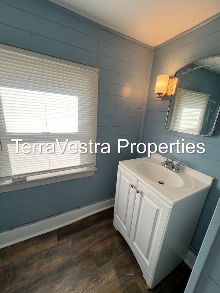 604 Sherman Ave - Photo 5 of 11