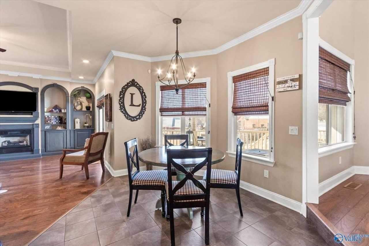 5522 Cedar Mill Dr - Photo 6 of 41