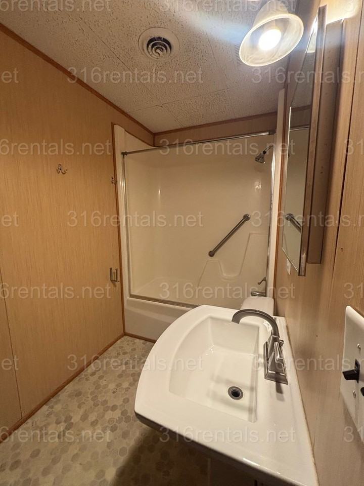 Skelly Building Apartments - Photo 2 of 17