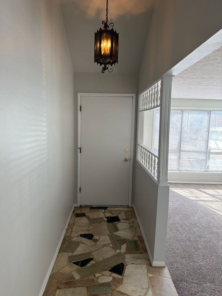 1321 E Gretna St - Photo 2 of 22