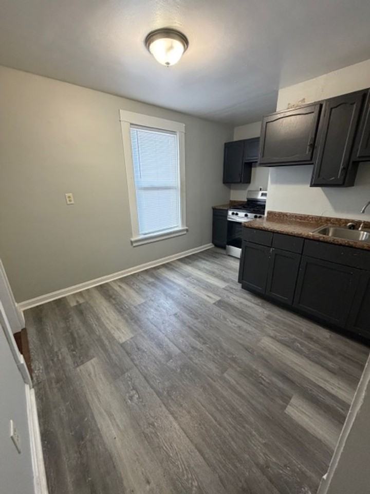 1178 26th Street A - Photo 3 of 9