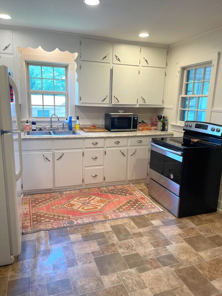 1316 Carlisle Ave - Photo 2 of 9