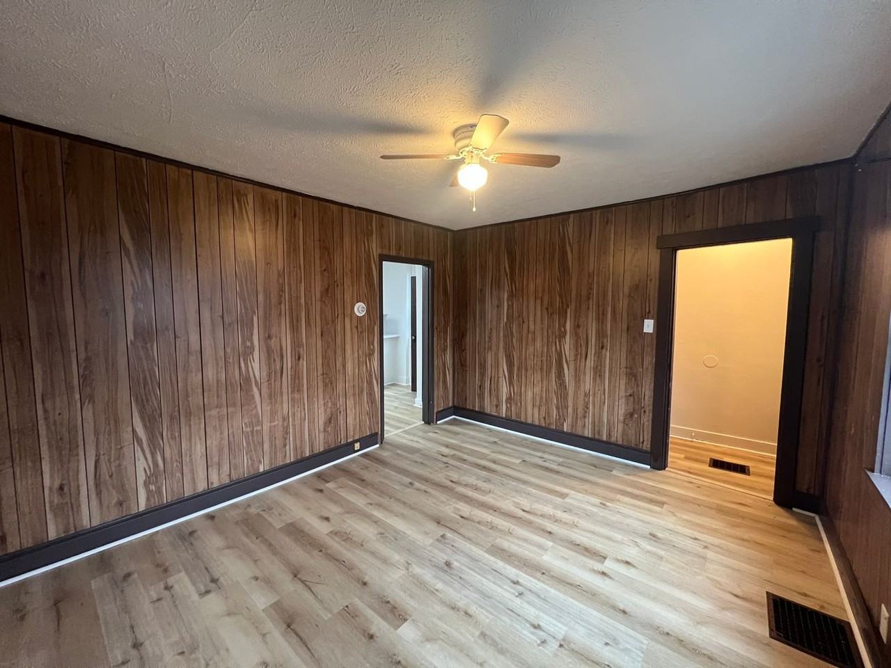 2136 Liedertafel Way - Photo 6 of 20