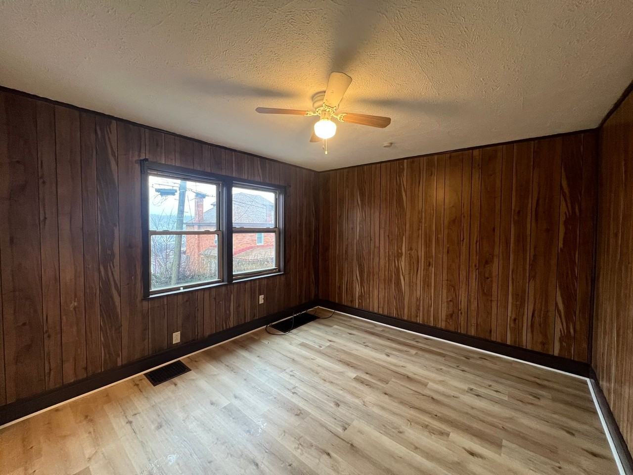 2136 Liedertafel Way - Photo 7 of 20