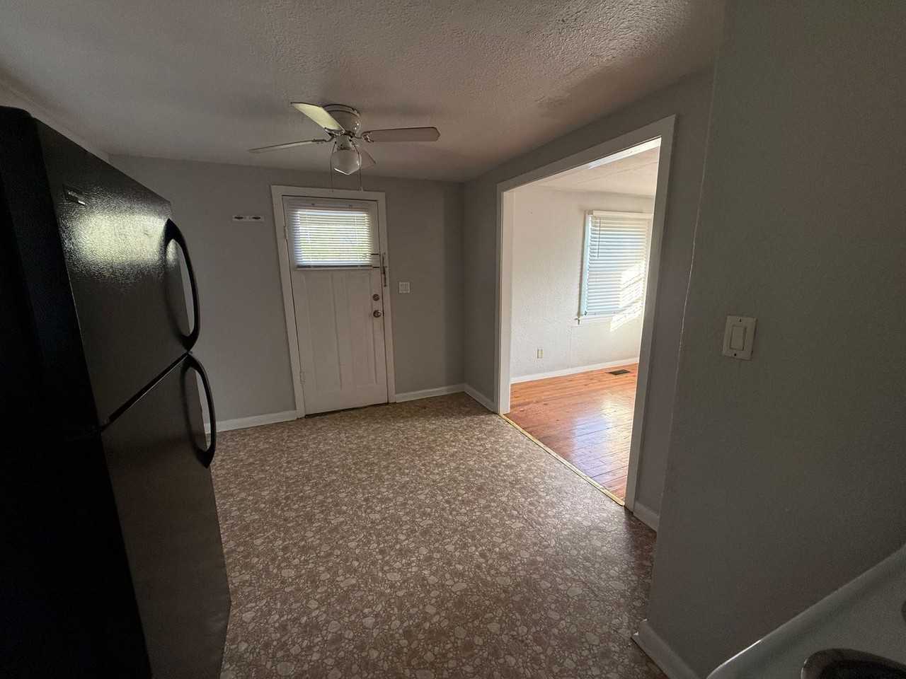 5557 Ramona Blvd - Photo 4 of 9