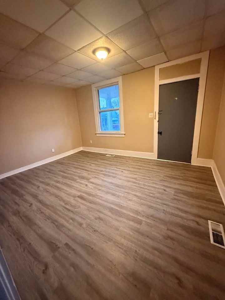 3116 Marion Ave - Photo 2 of 11