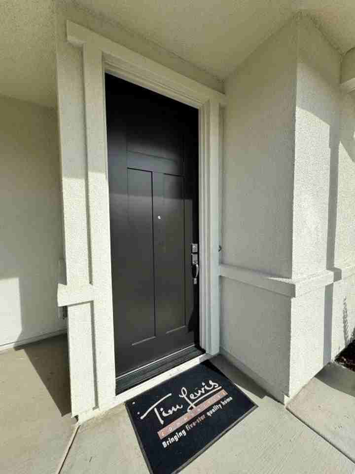 2041 Marston Dr - Photo 5 of 31