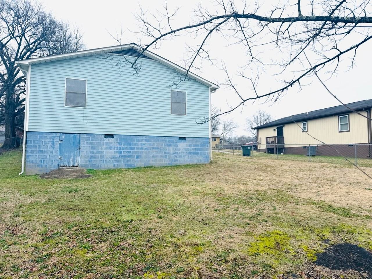 807 Arlington Ave - Photo 4 of 18