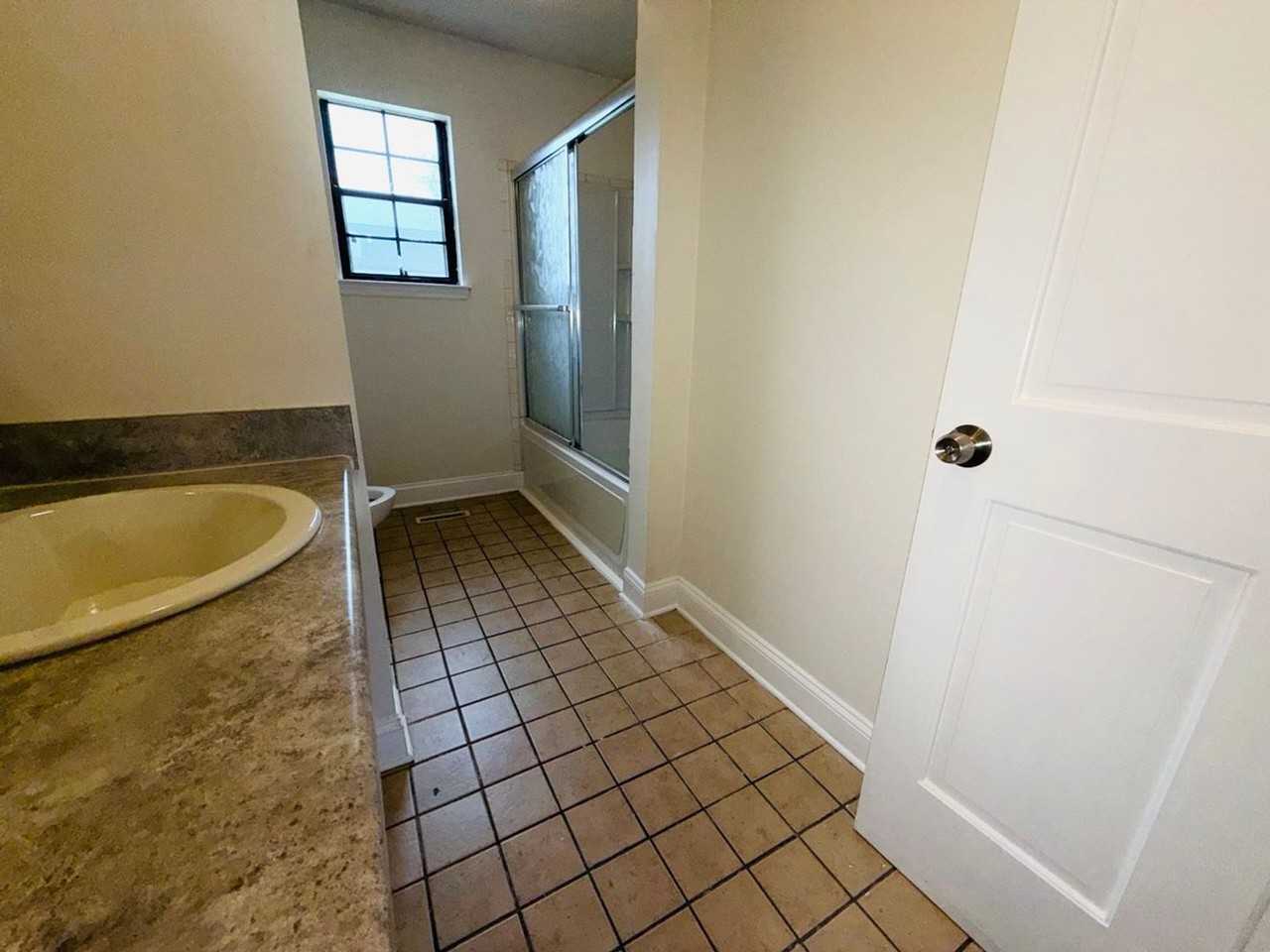 807 Arlington Ave - Photo 7 of 18