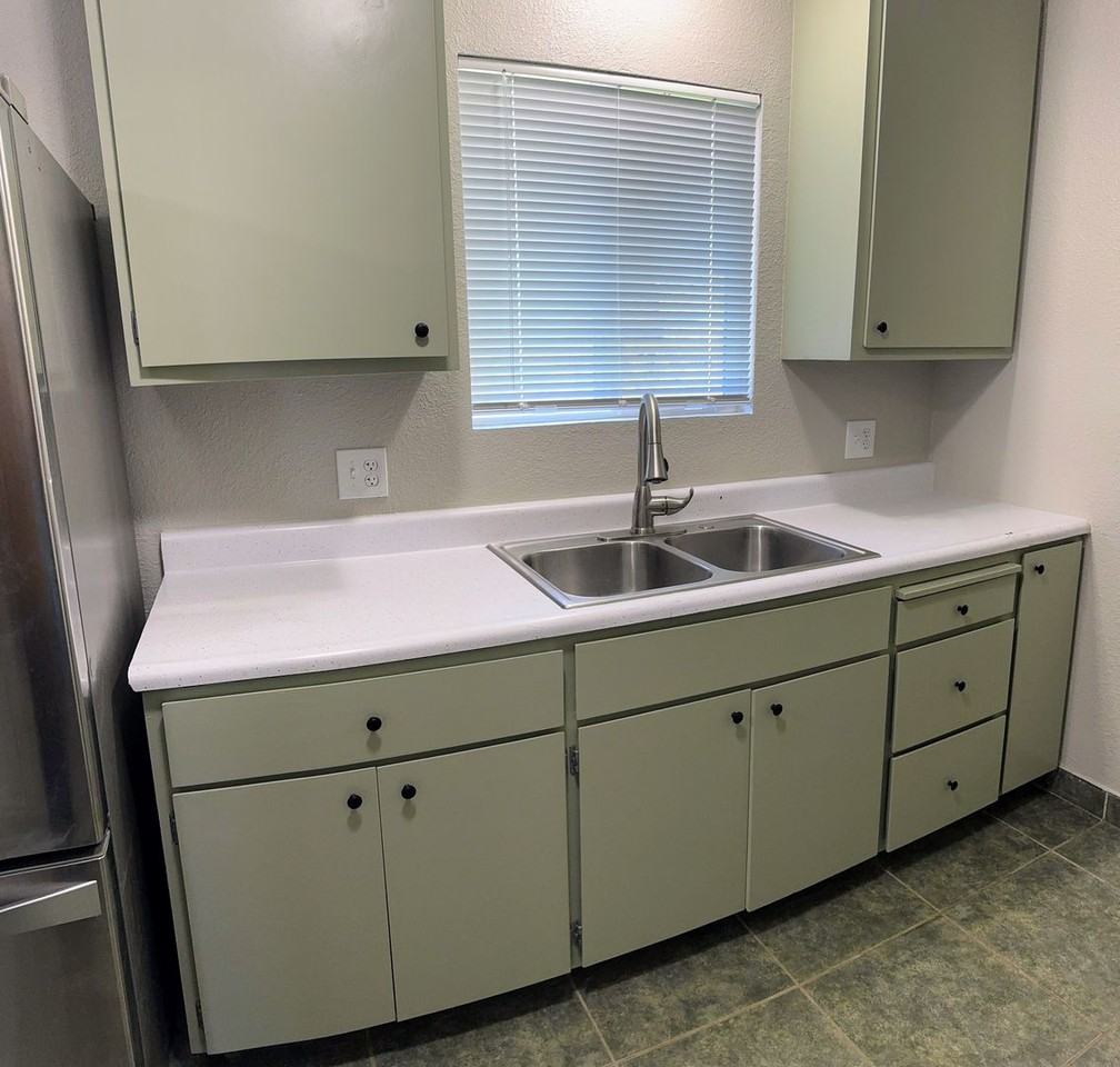 331 Crawford St - Photo 7 of 17