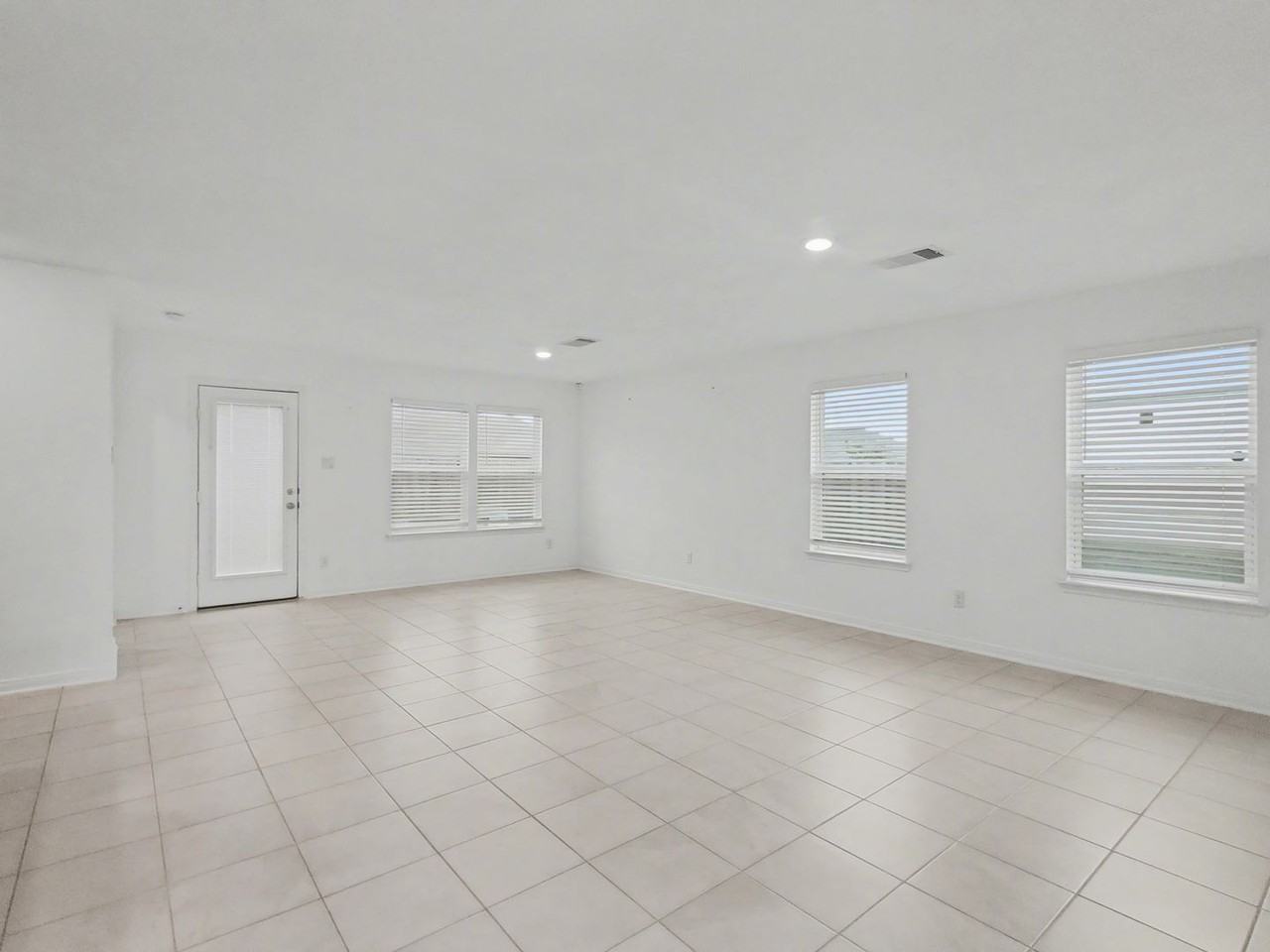 1310 Cardinal Trl - Photo 3 of 17