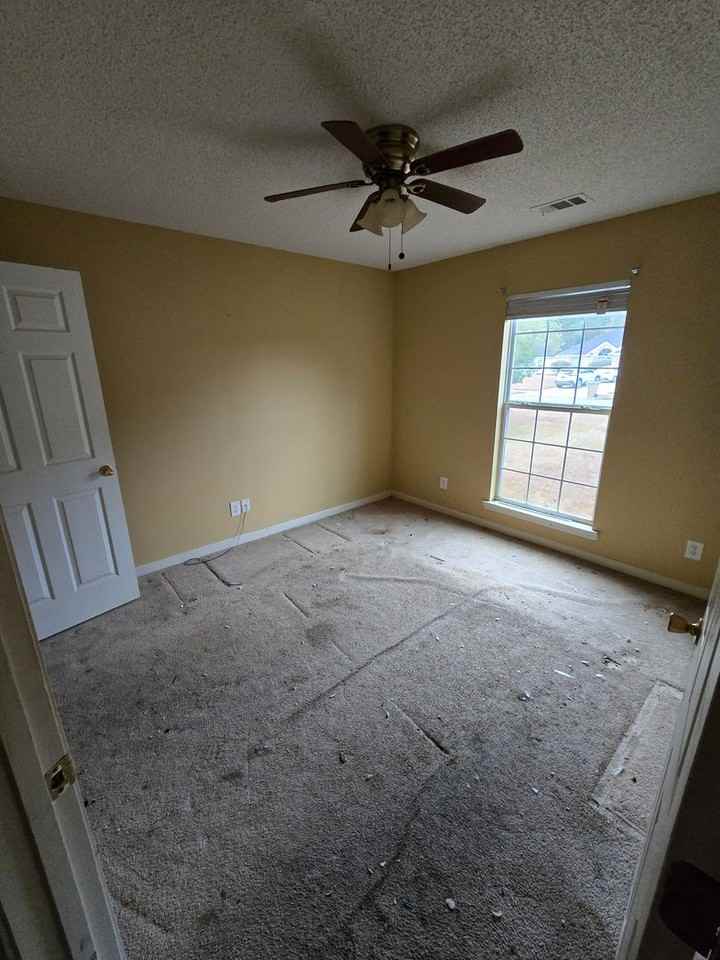 10 Carlisle Ln - Photo 3 of 21