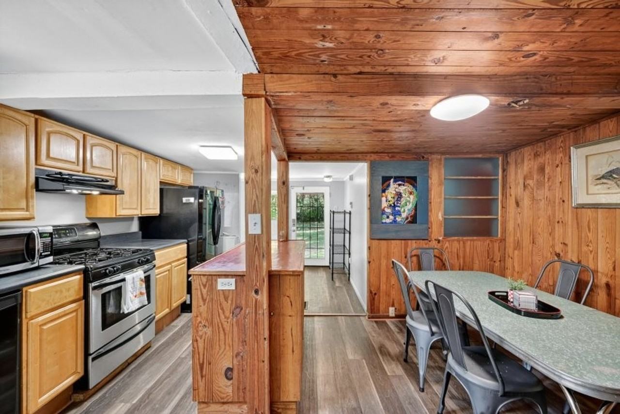 1455 E Broad St - Photo 3 of 42