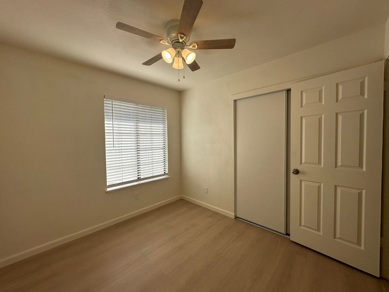 5195 Summerbrook Way - Photo 7 of 24