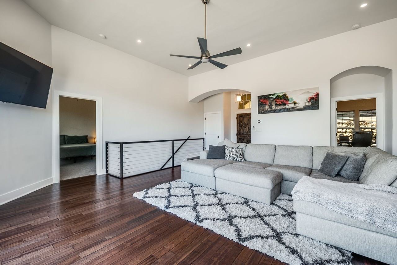 101 Hummingbird Hill Dr - Photo 5 of 25