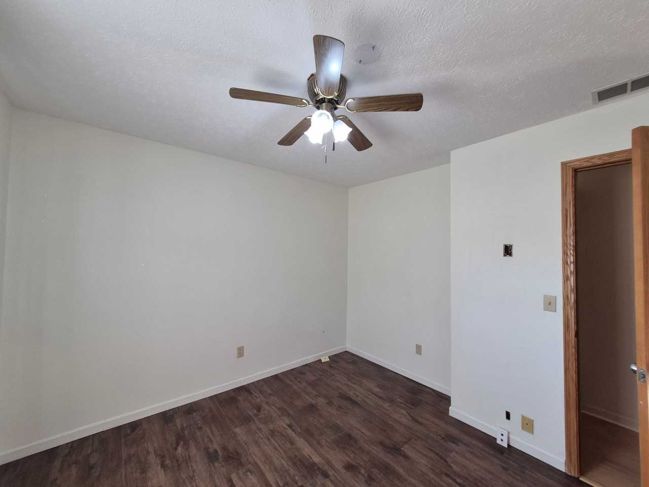 33830 Mills Rd - Photo 6 of 18