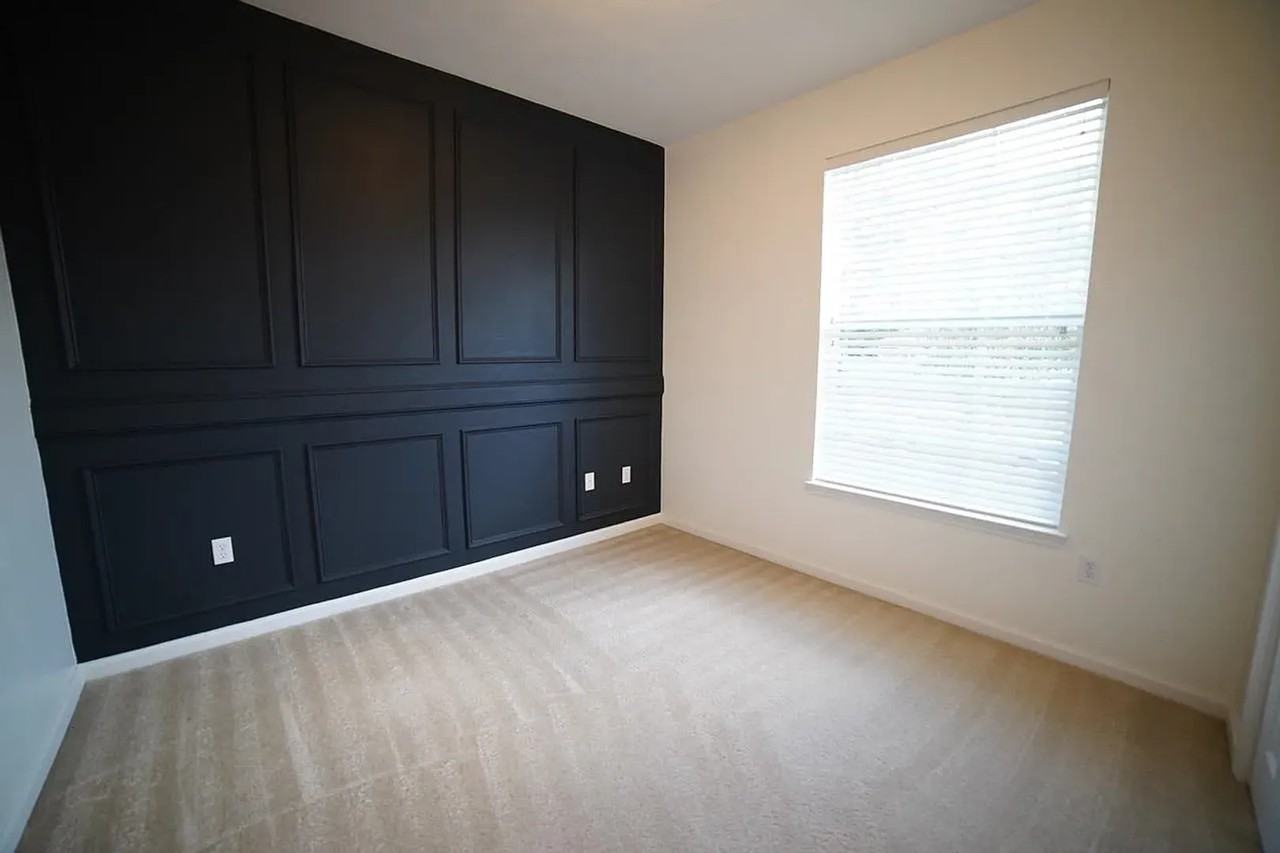 2870 Hampton Meadow Dr - Photo 2 of 19