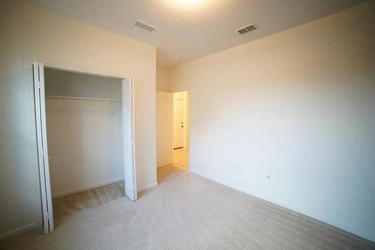 2870 Hampton Meadow Dr - Photo 3 of 19