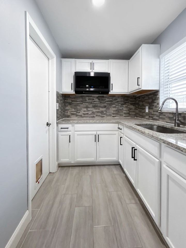 10397 62nd Ter - Photo 7 of 17