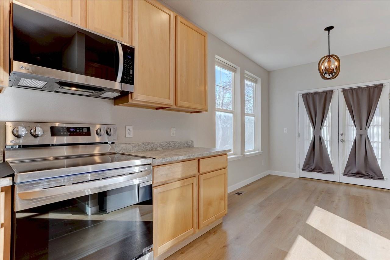 2577 Mckay Landing Pkwy - Photo 7 of 29