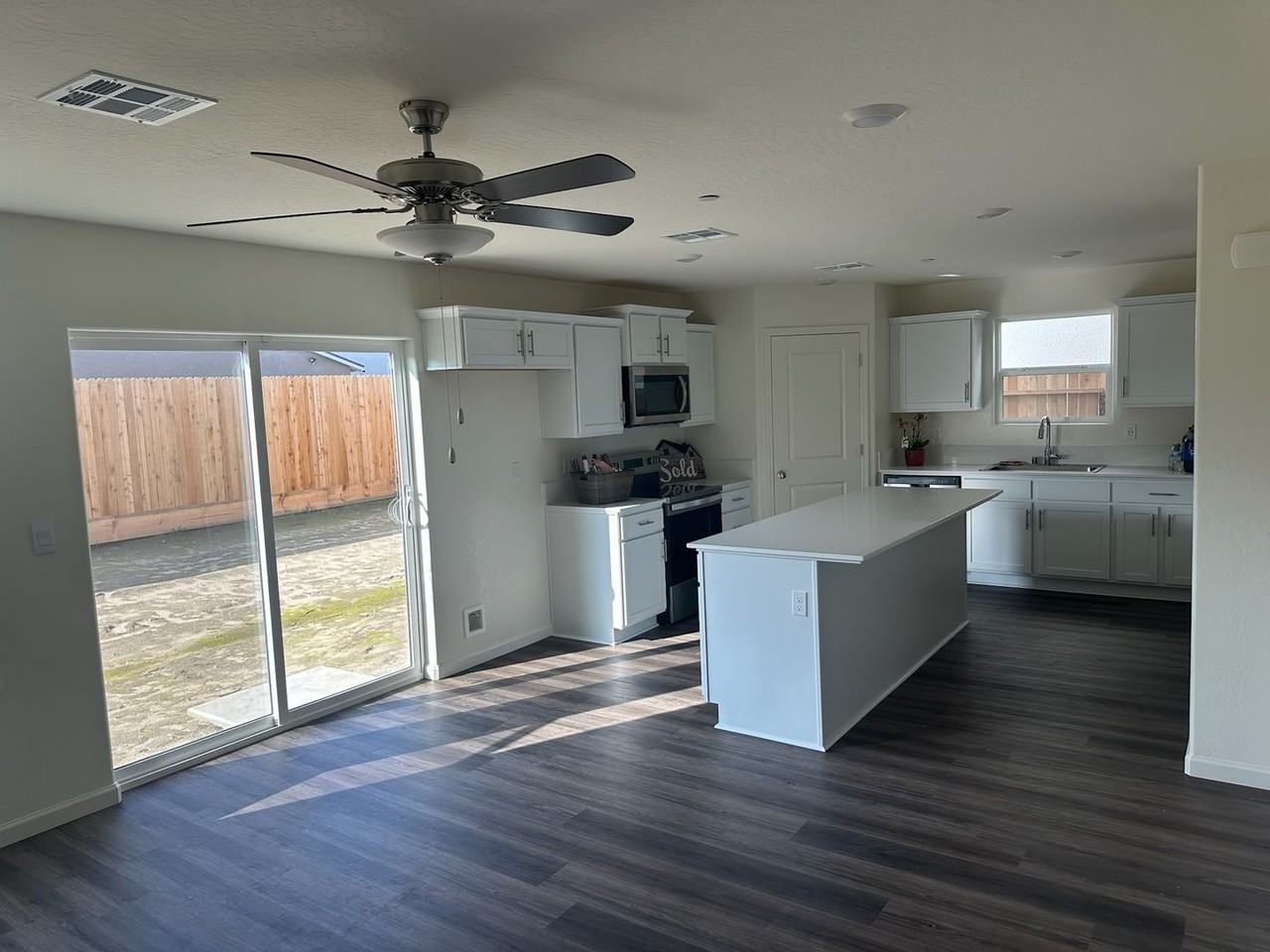 793 Wild Oak St - Photo 3 of 20