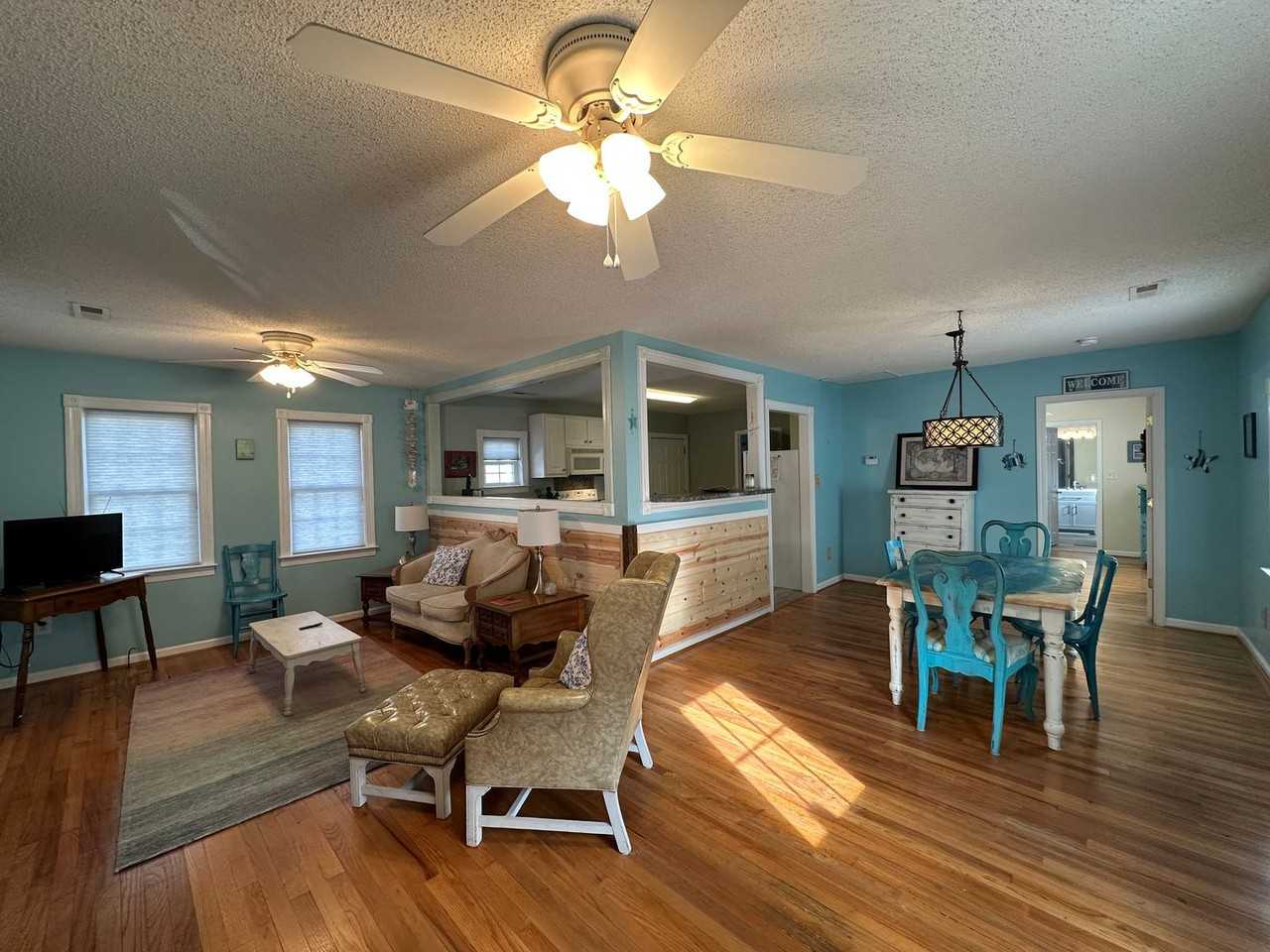 820 Park Dr - Photo 6 of 27