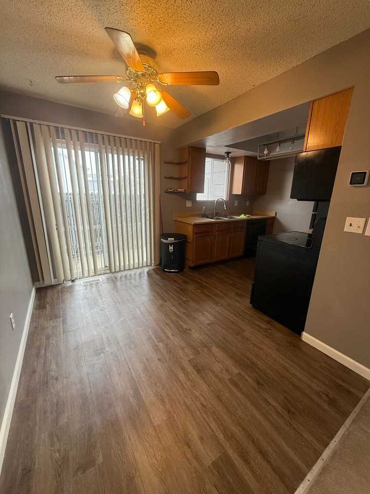 1268 Soaring Eagle Dr - Photo 4 of 11