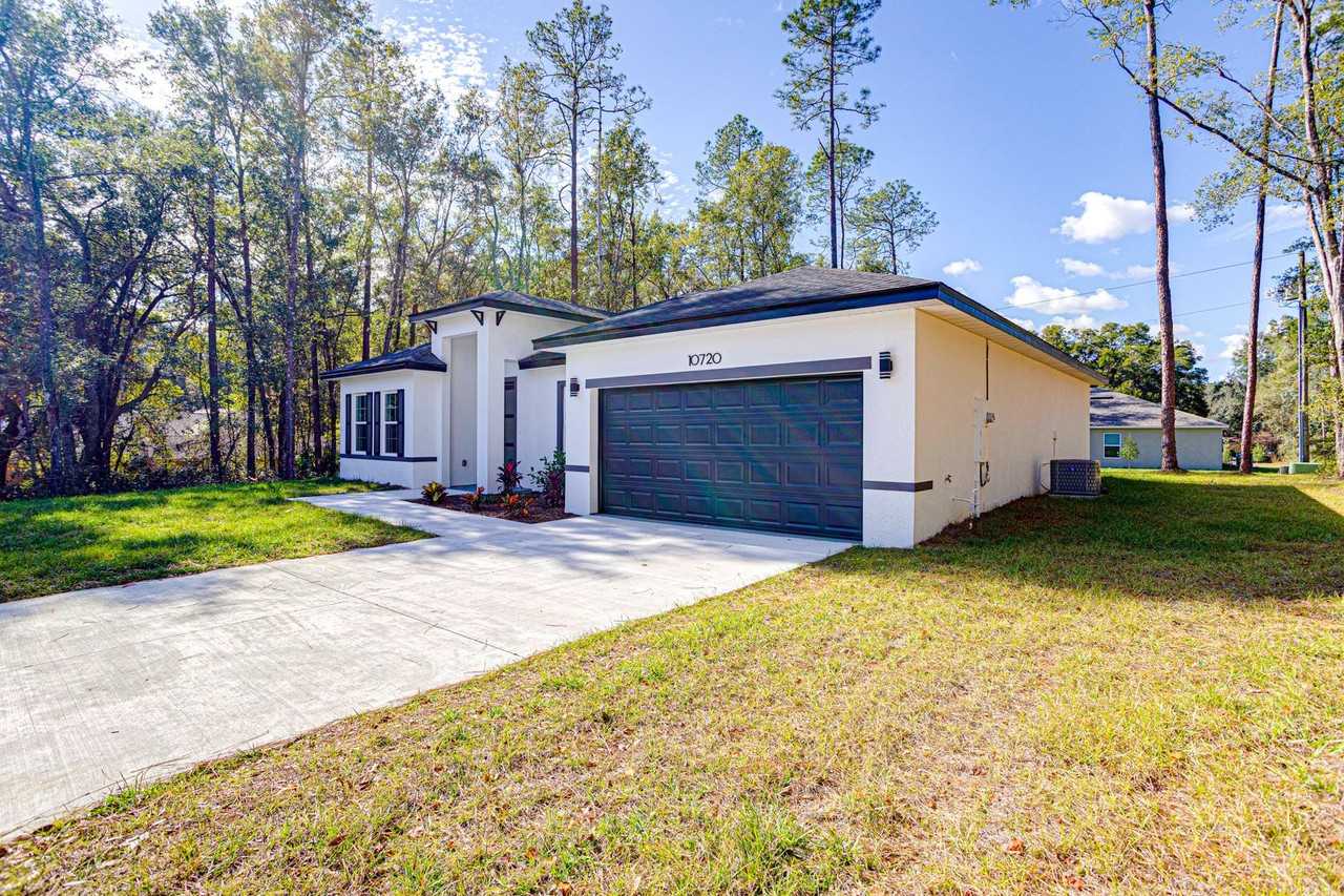 10720 N Citrus Springs Blvd - Photo 2 of 39