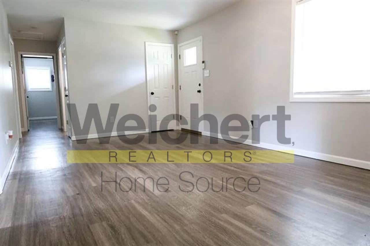 2211 Sutton Dr - Photo 3 of 11