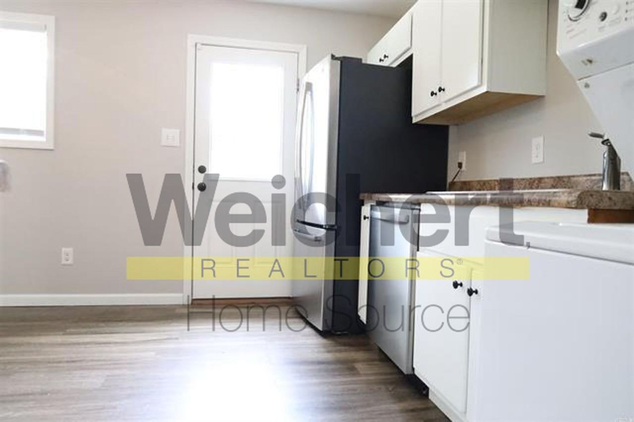 2211 Sutton Dr - Photo 6 of 11